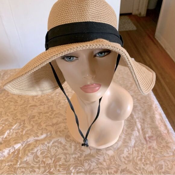 Solar Escape Packable Floppy Hat Cream w/ Black Hatband Drawstring OSFA - Picture 4 of 8